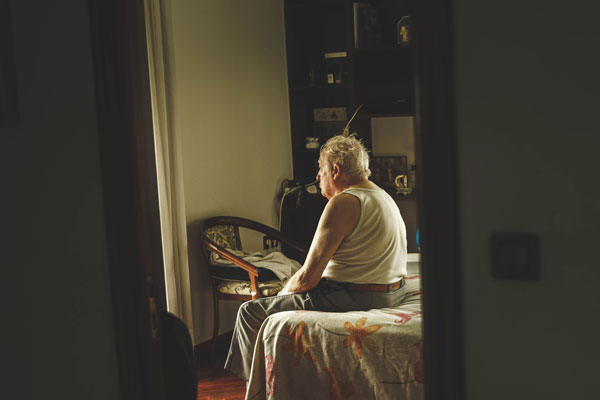 лечение синдрома диогена пожилой мужчина с синдромом Диогена у себя дома